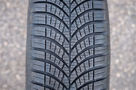 Goodyear Vector Seasons Suv Gen R V Xl Voida Pl