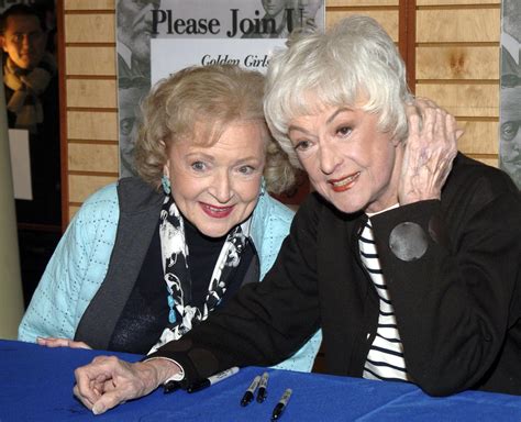 Betty White & Kids of Late Costars on 'The Golden Girls' Recall