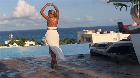 Amateur Voyeur Nude OnlyFans Leaks Fappening Page FappeningBook