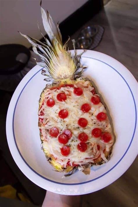 Pizza On Pineapple R Thanksihateit