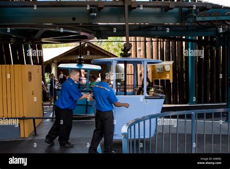 Busch Gardens Skyride Workers Stock Photo - Alamy