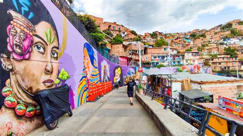 Medellin Comuna History Graffiti Tour With Cable Car Getyourguide