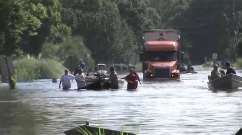 Louisiana Flooding: Volunteers Descend on Stricken State to Assist ...