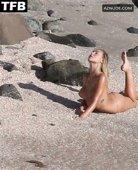 Alexis Ren Nude And Sexy Bikini Photos Collection AZNude