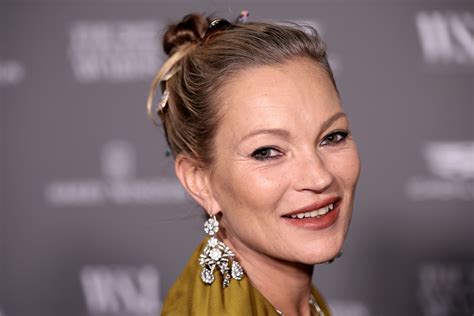 ‘how Old Is She 90 Kate Moss Looks ‘much Older Sans Makeup — People Are Stunned By Her