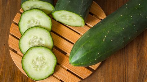 5 Health Benefits Of Eating Cucumber Everyday In Salad