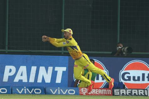 Watch Faf Du Plessis Pulls Off A Stunner To Dismiss Manish Pandey