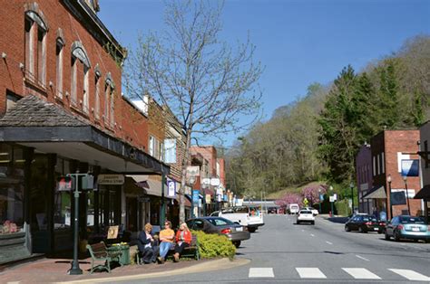 13 Best Small Towns In Western North Carolina Sometimes Smaller Is