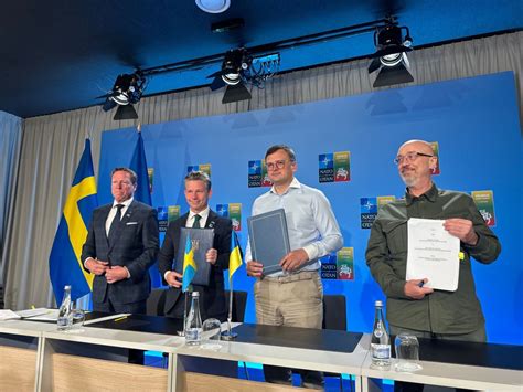 Ukraine Sweden Sign Agreements On Defense Procurement Exchange Of