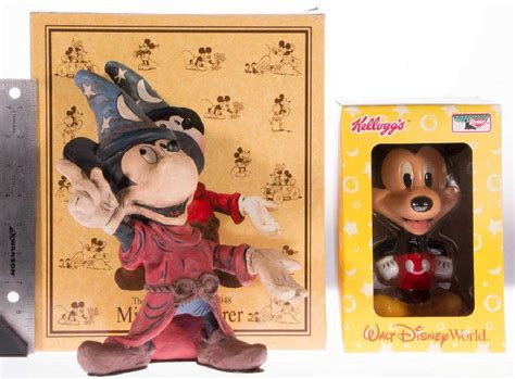 DISNEY COLLECTIBLES