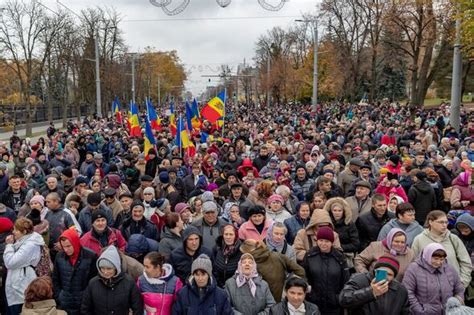 Moldova Suffers Economic Crisis As ‘elderly Crying In Front Of Shops