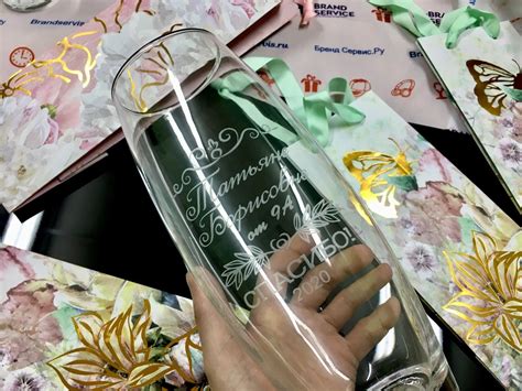 Что подарить учителю на выпускной, разбор вариантов - Статьи Колапсар