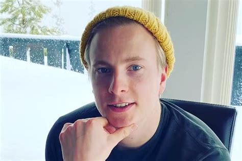 Ex jogador de anos assumidamente gay é morto e namorado é suspeito do crime Portal Área VIP