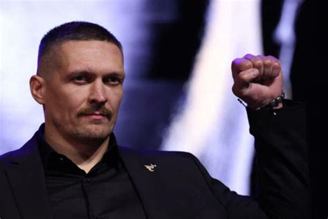 Усик назвал боксерский поединок, после которого он плакал