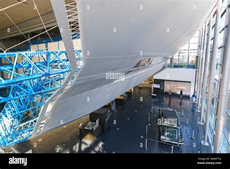 Zeppelin Hindenburg Innen Fotos Und Bildmaterial In Hoher Auflösung