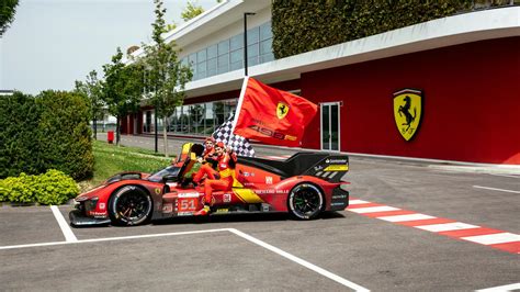 La Ferrari 499P 51 victorieuse fêtée à Maranello 24h lemans