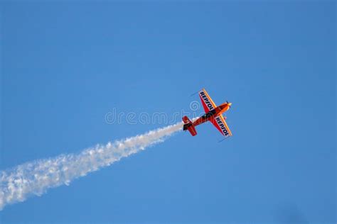 Planes Doing Stunts in the Sky in Spain Editorial Image - Image of airplane, sukhoi: 180627995