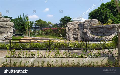 607 Gembira loka zoo Images, Stock Photos & Vectors | Shutterstock