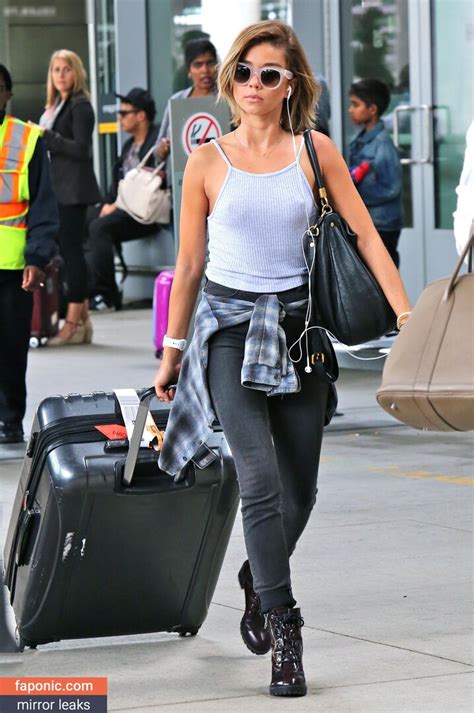 Sarah Hyland Aka Sarah Hyland Nude Leaks Onlyfans Photo Faponic