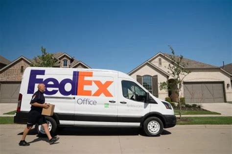 Fedex Courier Service in New Delhi | ID: 27402176612