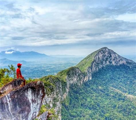 6 Lokasi Untuk Aktiviti Hiking Di Malaysia Yang Berikan Pemandangan Wow