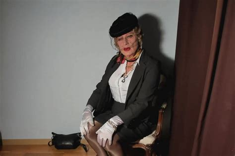 Transvestite In Seamed Nylon Stockings Shemale Porn 1f XHamster