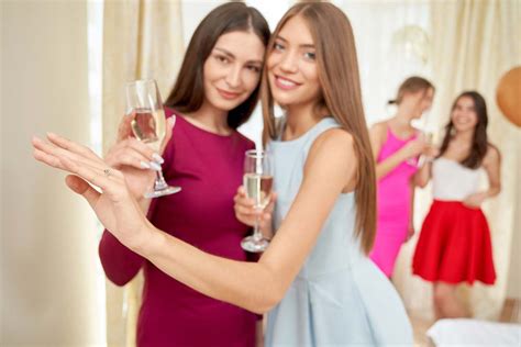 Brincadeiras de Chá de Lingerie 15 Ideias que Fazem Sucesso