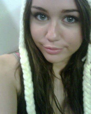 Miley Cyrus Exposing Her Sexy Nipples In See Thru Shirt On Private Photos Porn Pictures XXX