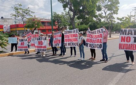 Tuxtla Gutierrez Familiares de víctimas del colectivazo ruta 91 exigen