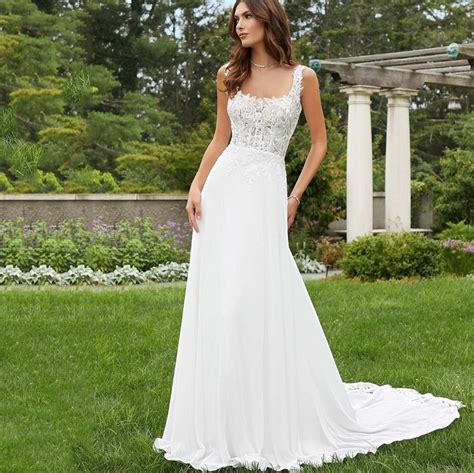 Brautmode 2023 Empire Brautkleid Alysa Mit Schleppe Spitze Und U