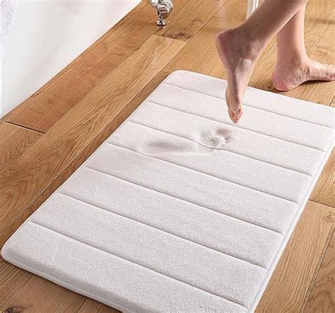 White Memory Foam Bath Mat Horizontal Striped Rug Non Slip Bath Mat