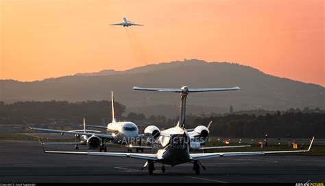 D Cdas Das Privat Jets Embraer Emb Phenom At Zurich Photo