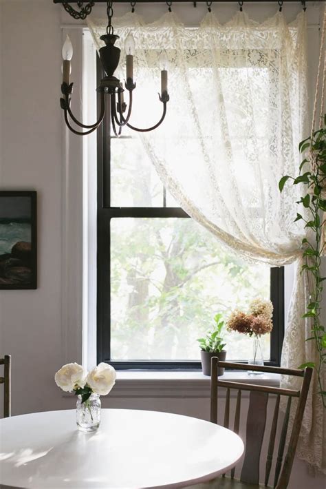 26 Farmhouse Window Treatment Ideas with Rustic Charm