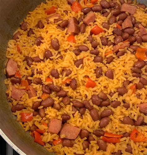 Arroz Con Habichuelas Y Pollo