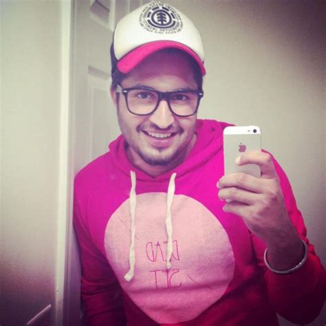 Selfie Of Punjabi Singer Jassi Gill Desi Comments