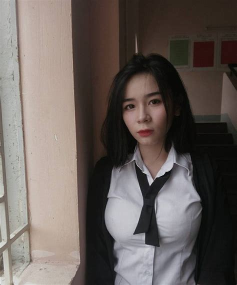 Gặp gỡ Trần Di Thiên Minh cô nàng hot girl 2001 sở hữu vòng một siêu