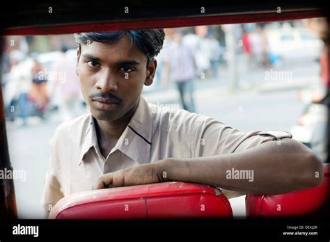 Hombre Pose Hi Res Stock Photography And Images Alamy