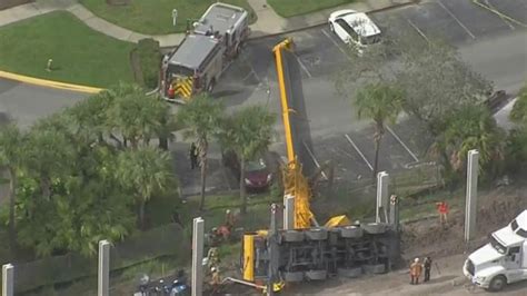 Florida Crane Collapse Leaves 1 Construction Worker Dead Another