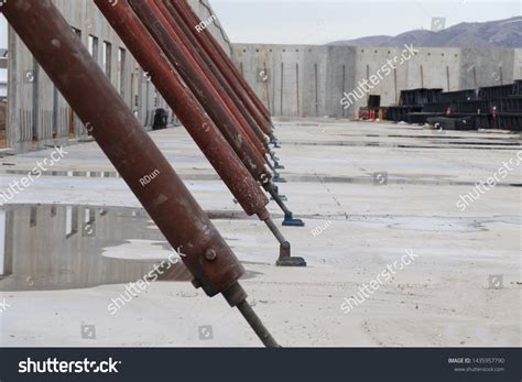 490 Concrete tilt up construction Images, Stock Photos & Vectors ...