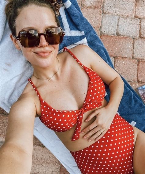 Hot Sexy Jelly Jess Bikini Pics