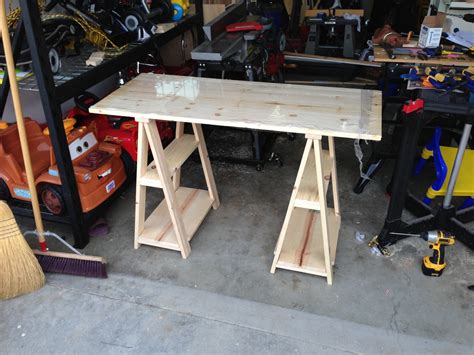 Sawhorse Desk Ana White