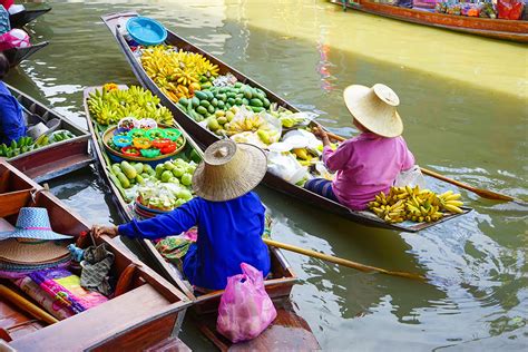 Bangkok's Floating Markets: Enjoy Delicious Food & Handicrafts Shopping