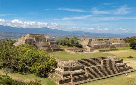 Reabre Zona Arqueol Gica De Monte Alb N