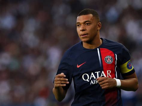 Día clave para el futuro de Mbappé hoy recibirá la mitad de la prima