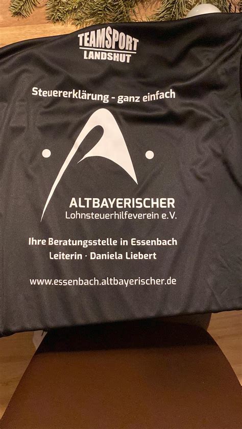 Neue Aufwärmshirts für C Jugend Sportverein Landshut Essenbach