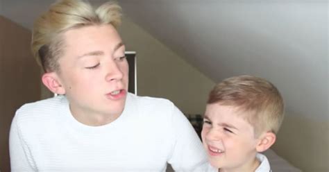 Oliver Reveals To His Brother That He S Gay The Yr Old S Reaction Is Amazing
