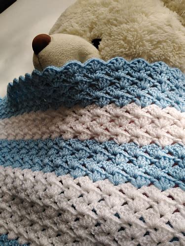 Ravelry: Blue baby blanket pattern by IRINA TURYSHEVA