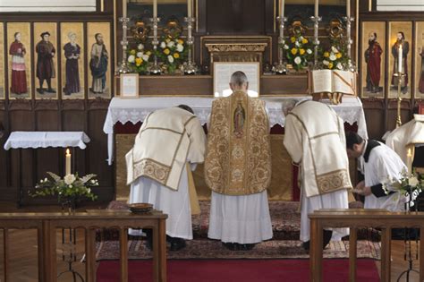 CATHOLICVS Santa Misa tradicional de la Asunción en Oxford Reino Unido