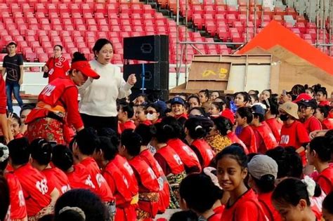 Bulan Bung Karno Partisipan Kader Banteng Padati Stadion Gbk Jurnalkini