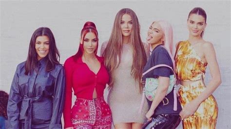 Keeping Up With The Kardashians American Television Series Dey End